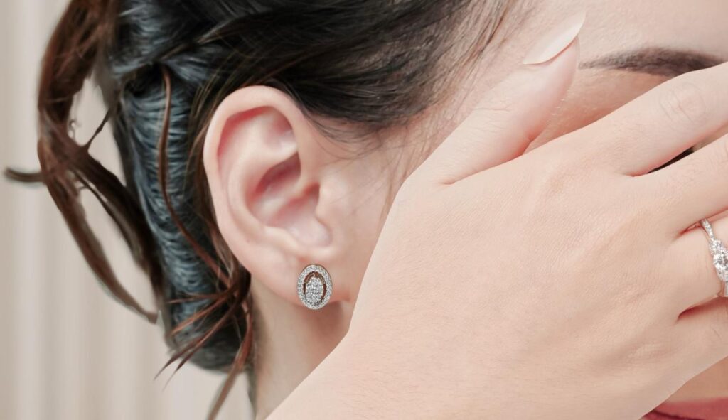 Intip 6 Model Anting Emas Simple Elegan yang Cocok Dipakai ke Kantor ...