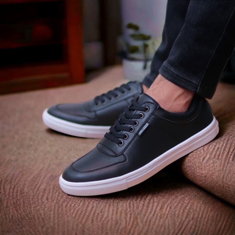 Jual SEPATU SNEAKERS KULIT PREMIUM EIGHT ORIGINAL WALKER ASLI | Shopee ...