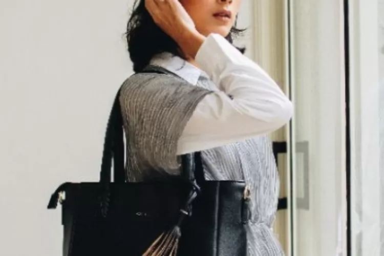 Rekomendasi 10 Tas Branded Original, Harga di Bawah 1 Jutaan - Flores ...