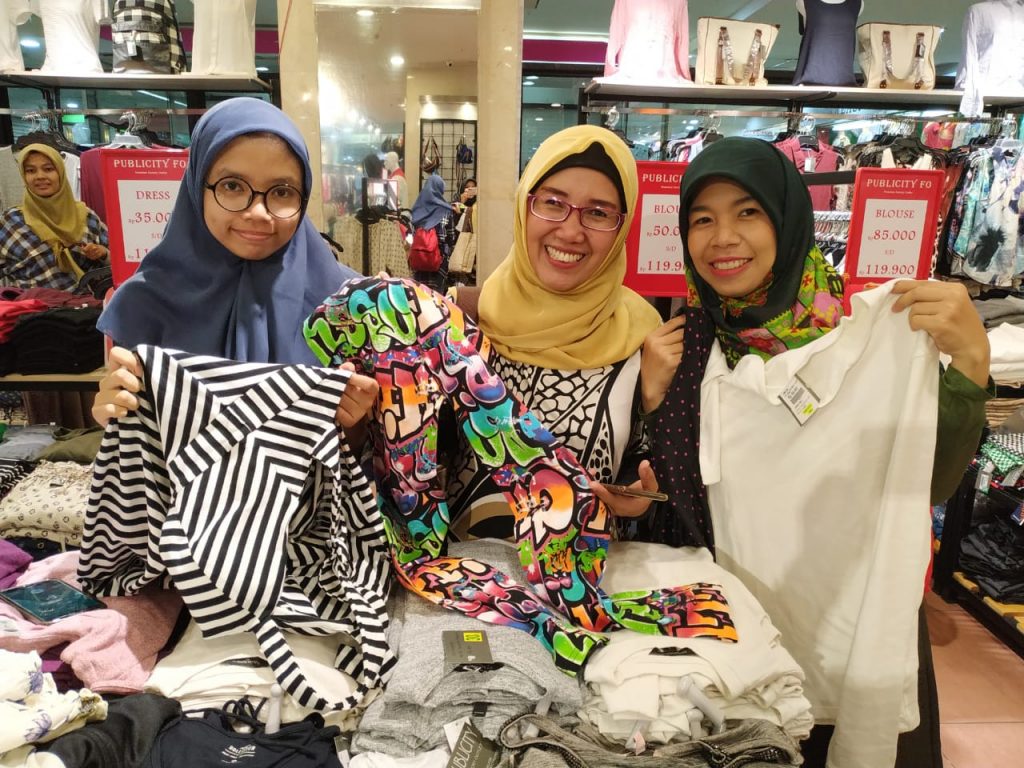 Berburu Factory Outlet Baju Branded Murah Di Jakarta Berburu Factory Outlet Baju Branded Murah Di Jakarta