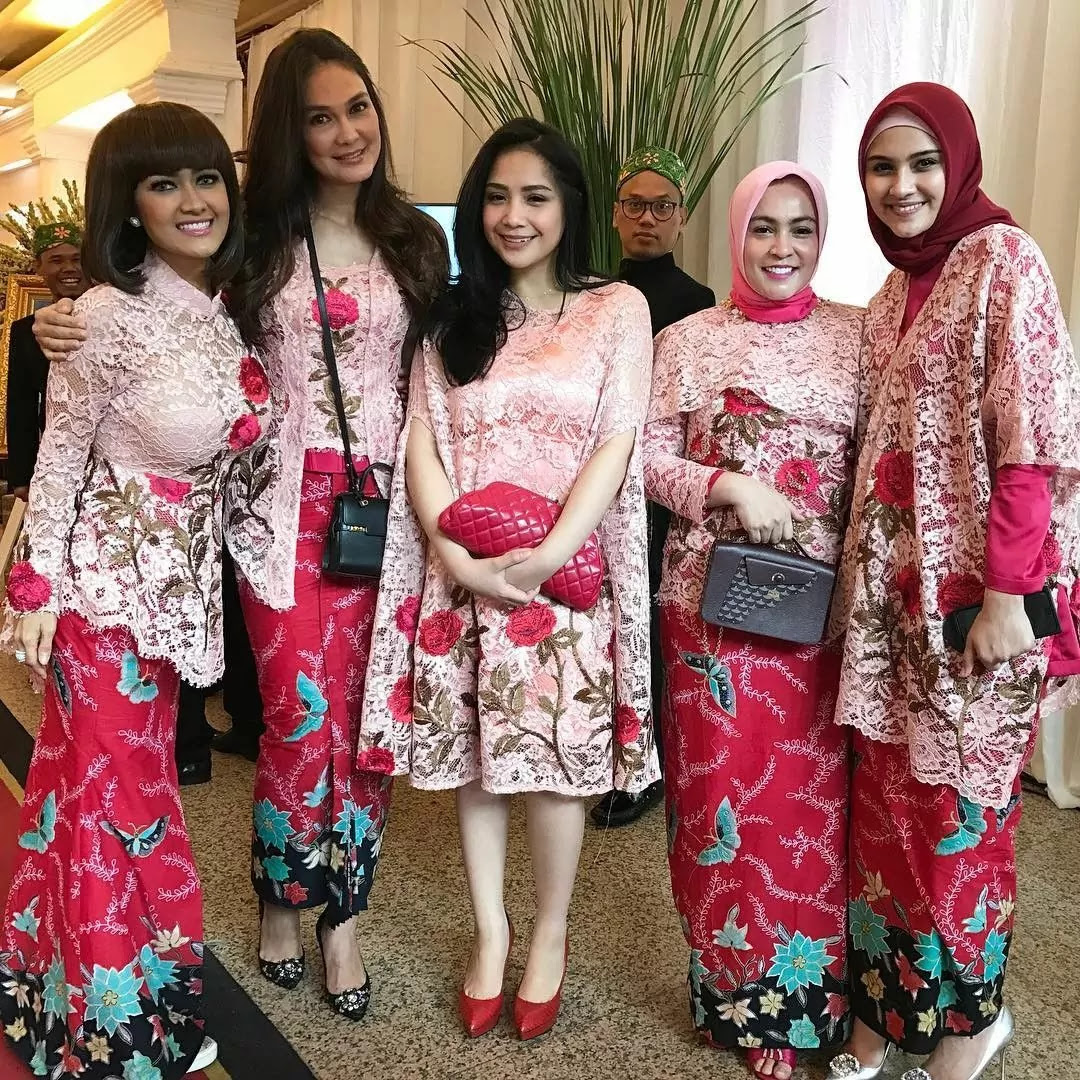 Baju Brokat Model Terbaru Dalchaebi