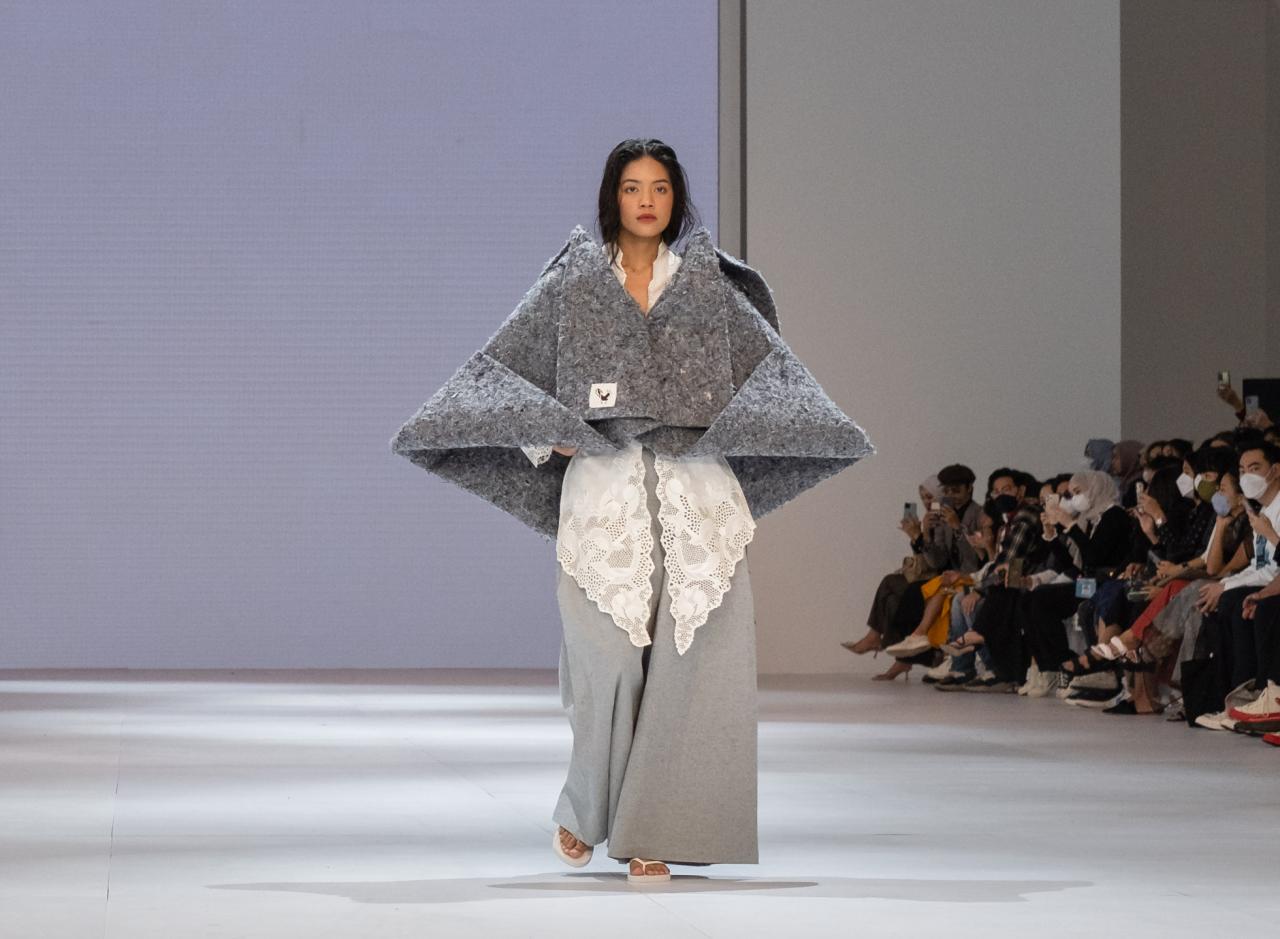 Outer Sejauh Mata Memandang