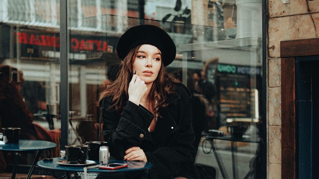 6 Classic Parisian Style Secrets: How To Dress Like A Chic Parisian ...
