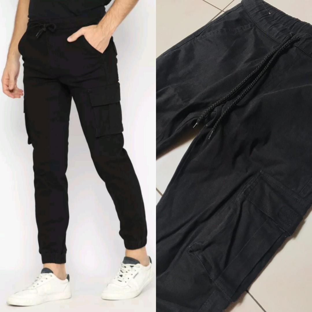 Jogger Cargo Pants Black, Fesyen Pria, Pakaian , Bawahan di Carousell
