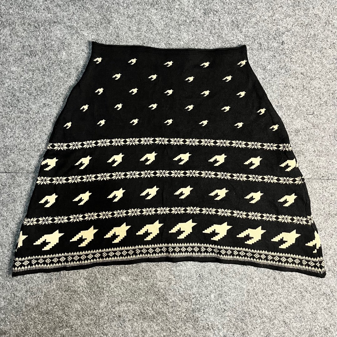 Mini Skirt, Fesyen Wanita, Pakaian Wanita, Bawahan di Carousell Mini Skirt, Fesyen Wanita, Pakaian Wanita, Bawahan di Carousell