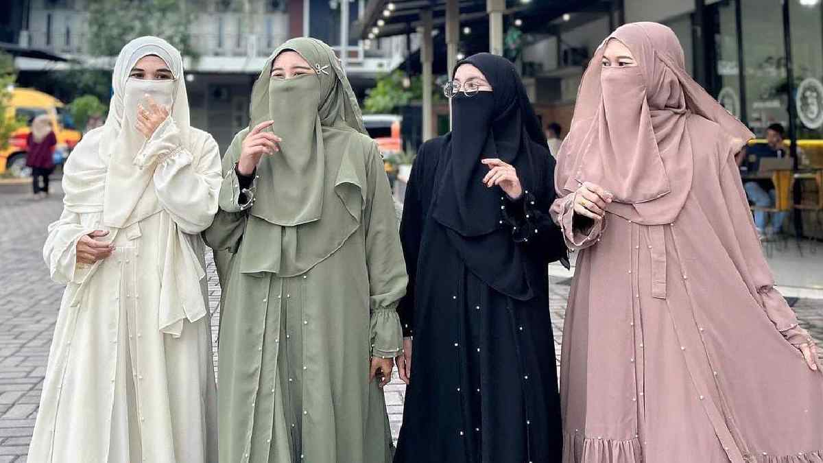 Baju Wanita Muslim Terbaru Buat Tampilan Semakin Anggun Baju Wanita Muslim Terbaru Buat Tampilan Semakin Anggun