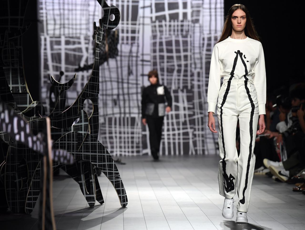 Fashion Runway Design At New York Fashion Week, A Reflection On