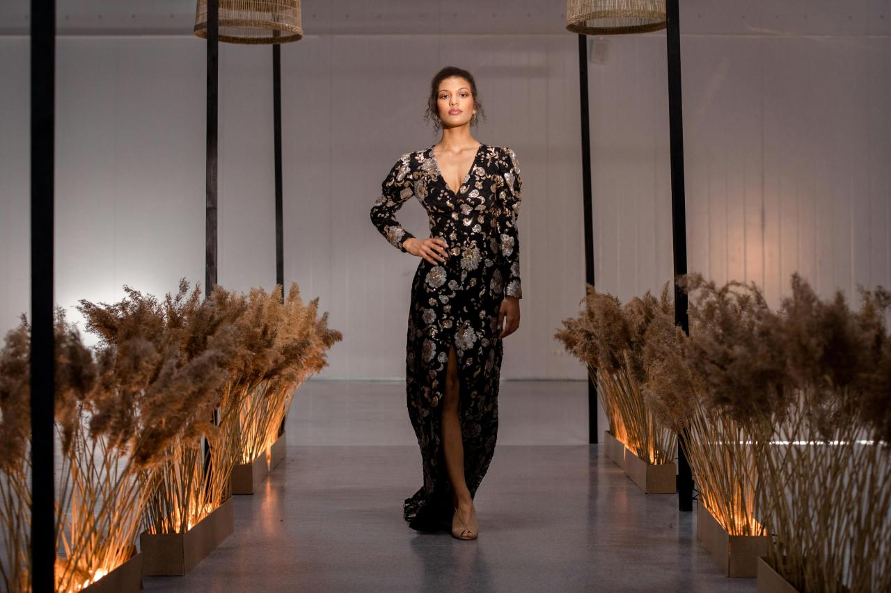 Dalam Menjelajahi Tren Fashion 2024: Gaya yang Menginspirasi dan Ramah ... Dalam Menjelajahi Tren Fashion 2024: Gaya yang Menginspirasi dan Ramah ...
