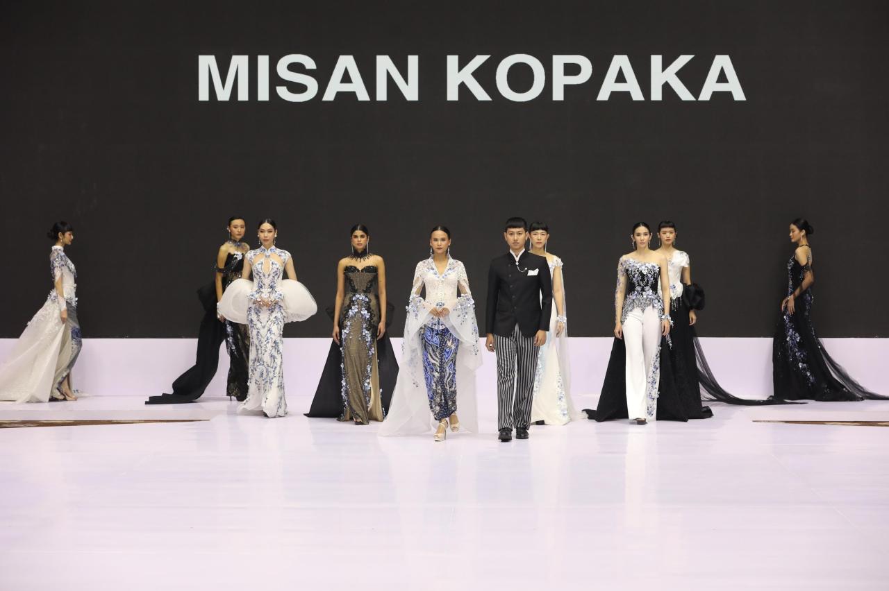 Menembus Panggung Mode Internasional, Sebatas Eksistensi atau Potensi ... Menembus Panggung Mode Internasional, Sebatas Eksistensi atau Potensi ...